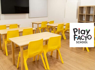 playfacto_school_kid_locked_inside_bus.