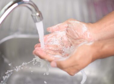 singaporean-men-dont-wash-their-hands-with-soap-after-toilet-use-survey