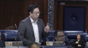 singaporeans-not-that-fluent-in-english-says-malaysian-Member-of-parliament