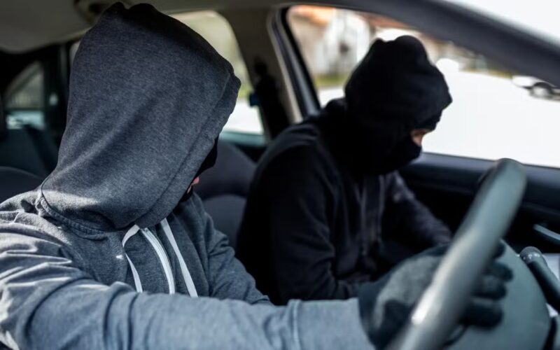 three_arrested_for_theft_of_rental_car_upper-Serangoon_carpark